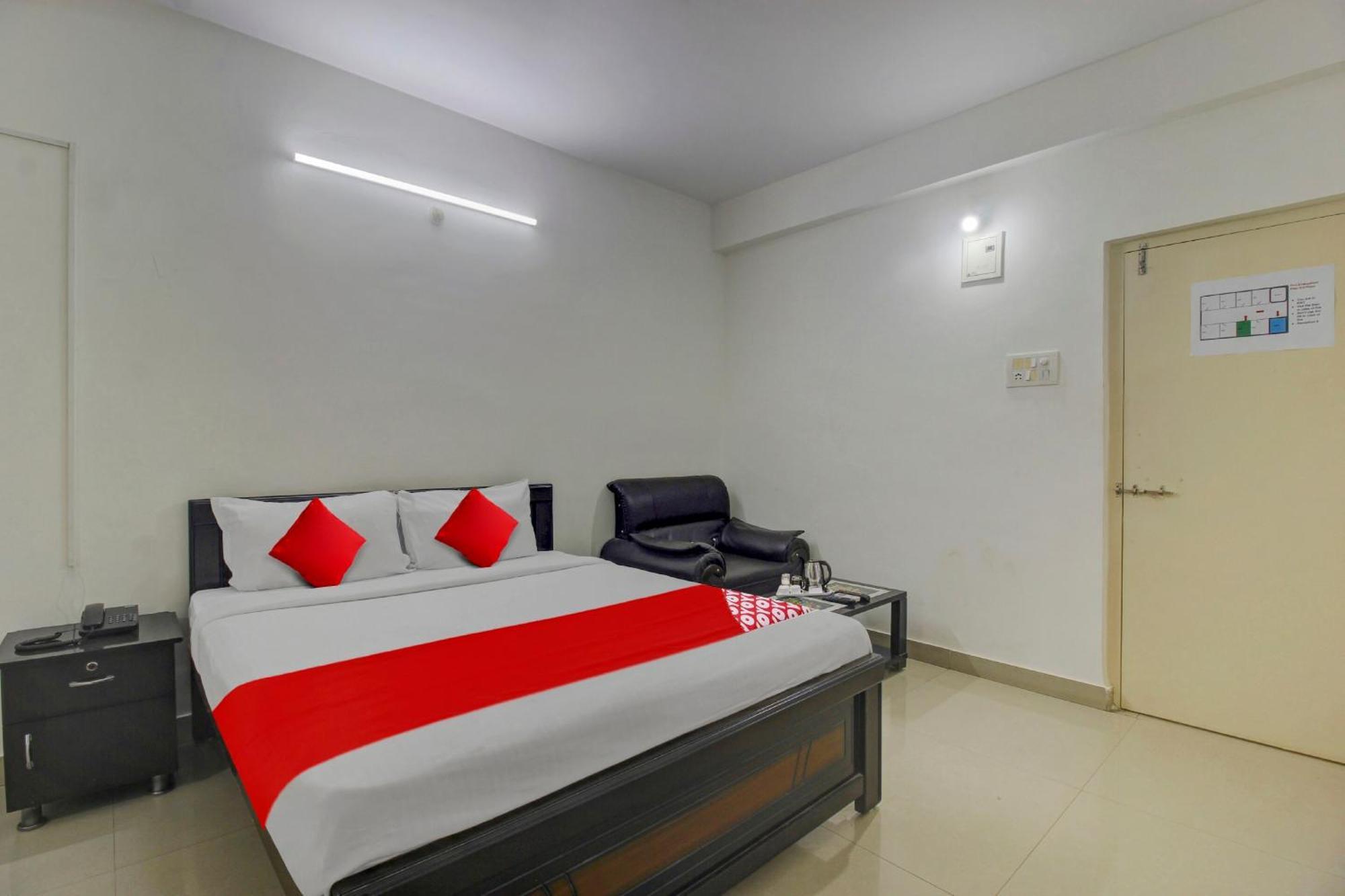 Hotel O Stay U Like Hotel'S Hyderabad Exterior foto