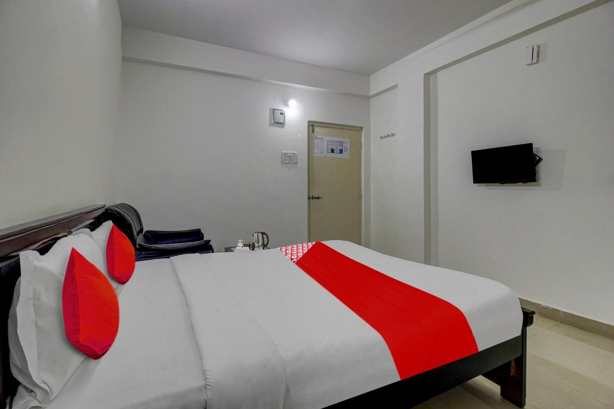 Hotel O Stay U Like Hotel'S Hyderabad Exterior foto