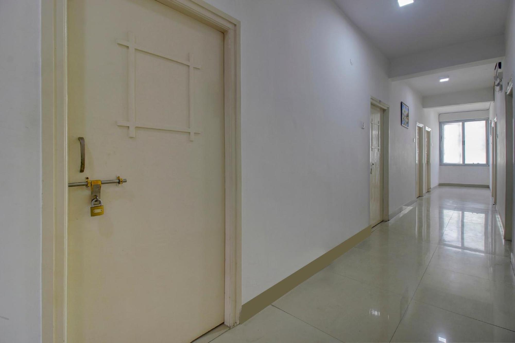 Hotel O Stay U Like Hotel'S Hyderabad Exterior foto